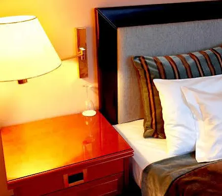 Hotell Alba 4*