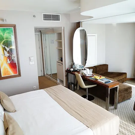 Alba Hotel 4*