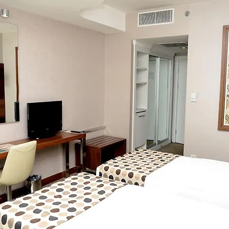 Hotell Alba 4*