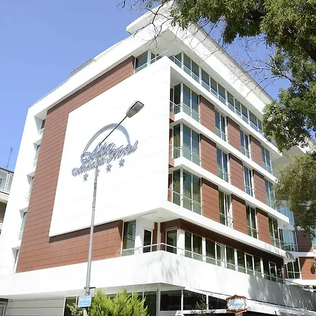 Alba Hotel 4*