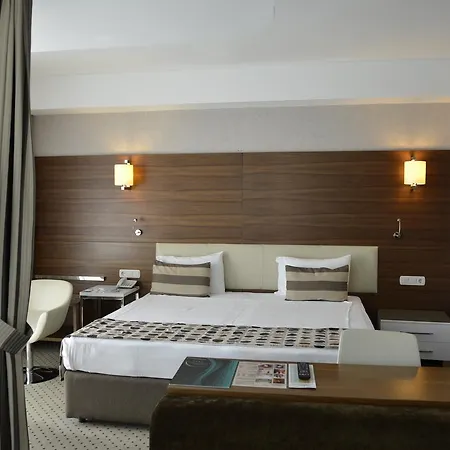 Alba Hotel 4*